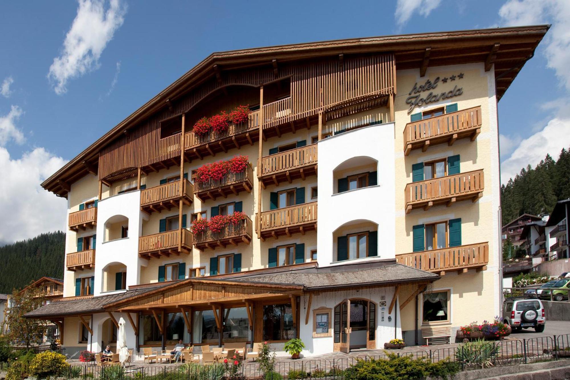 Hotel Jolanda San Martino Di Castrozza Esterno foto